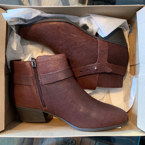 Clarks boots - Picture 1 of 4